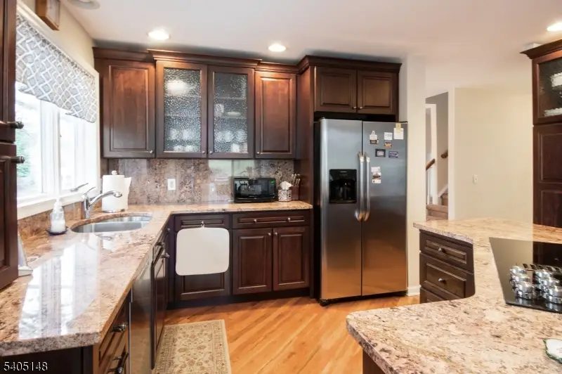 28 Old Fourth Dr, Oak Ridge, NJ 07438 - #2