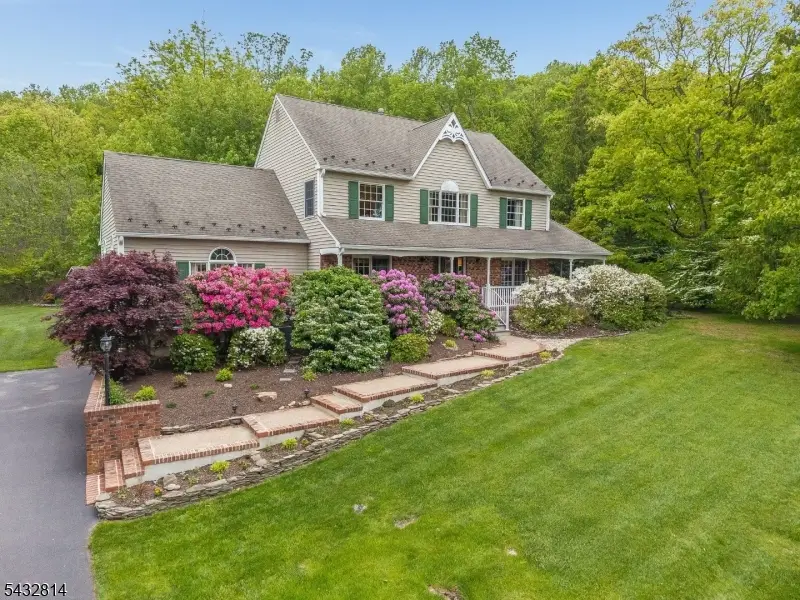 4 Drake Ct, Holland, NJ 08848 - #1
