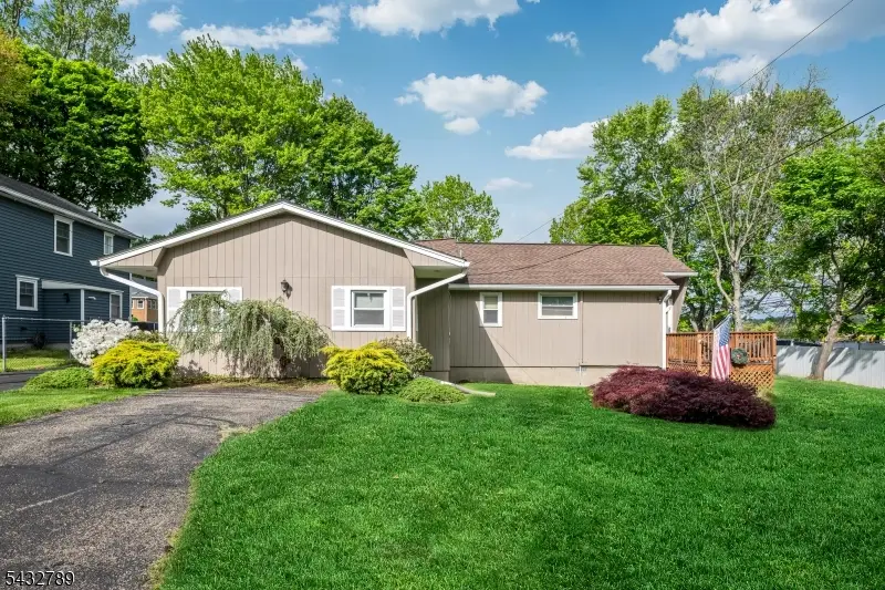 6 Outlook Ave, Mount Olive, NJ 07828 - #1