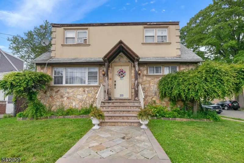200 Bradford Ave, Linden, NJ 07036 - #1