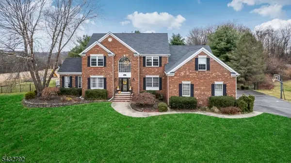 6 Fieldcrest Dr, Mount Olive Twp., NJ 07828
