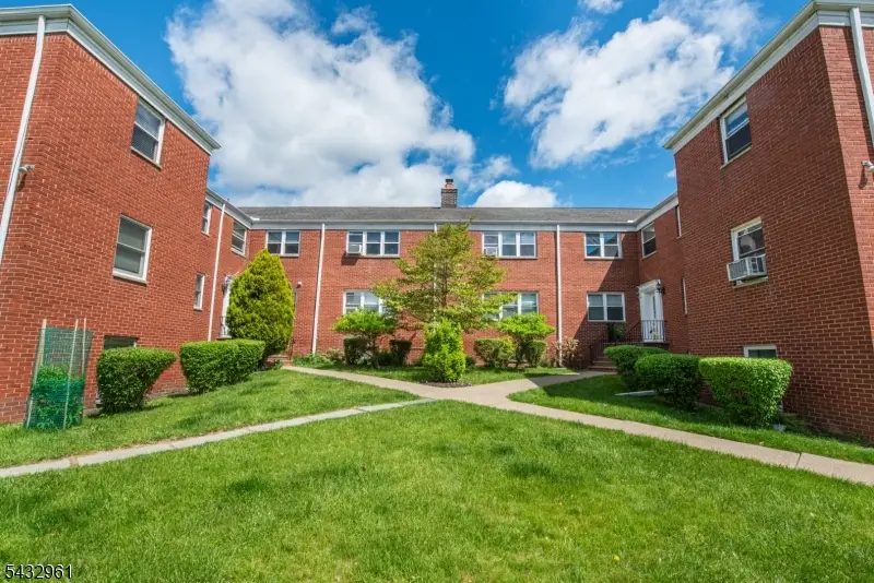 284 Claremont Ave #A3, Verona, NJ 07044 - #1