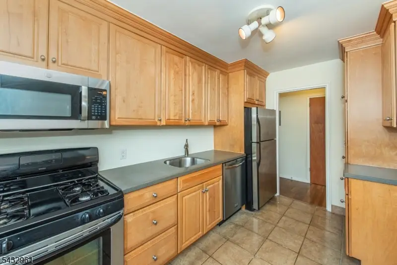 284 Claremont Ave #A3, Verona, NJ 07044 - #3