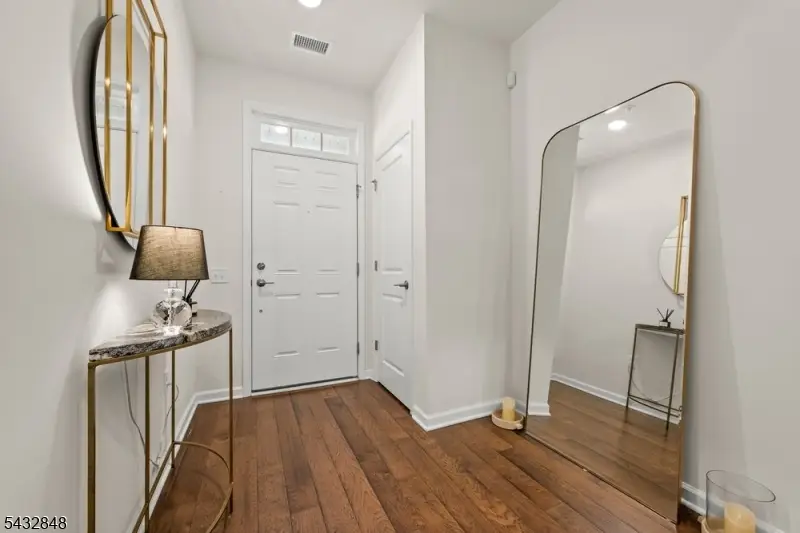 20 Gala Ct, Livingston, NJ 07039 - #3