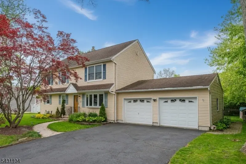 6 Madoc Trl, Oak Ridge, NJ 07438 - #1