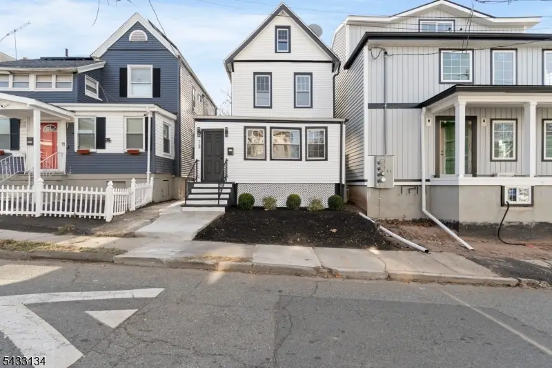 13 Orange Pl, Irvington, NJ 07111 - #1