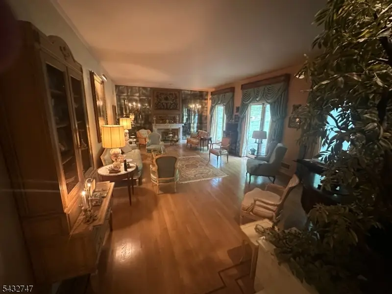 47 Dorison Dr, Millburn, NJ 07078 - #3