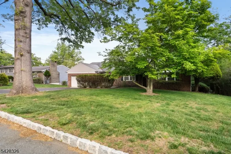26 Devon Dr, West Orange, NJ 07052 - #3