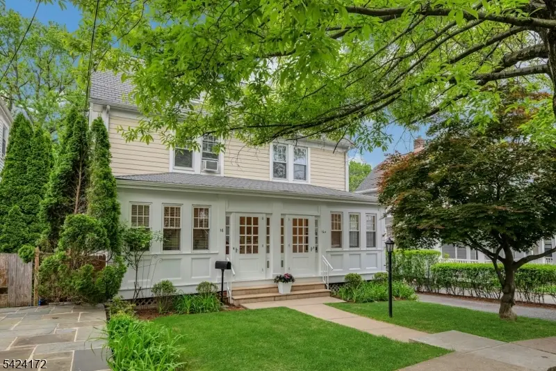 16 Russell Pl, Summit, NJ 07901 - #1