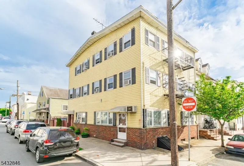 36 Wall St, Newark, NJ 07105 - #2