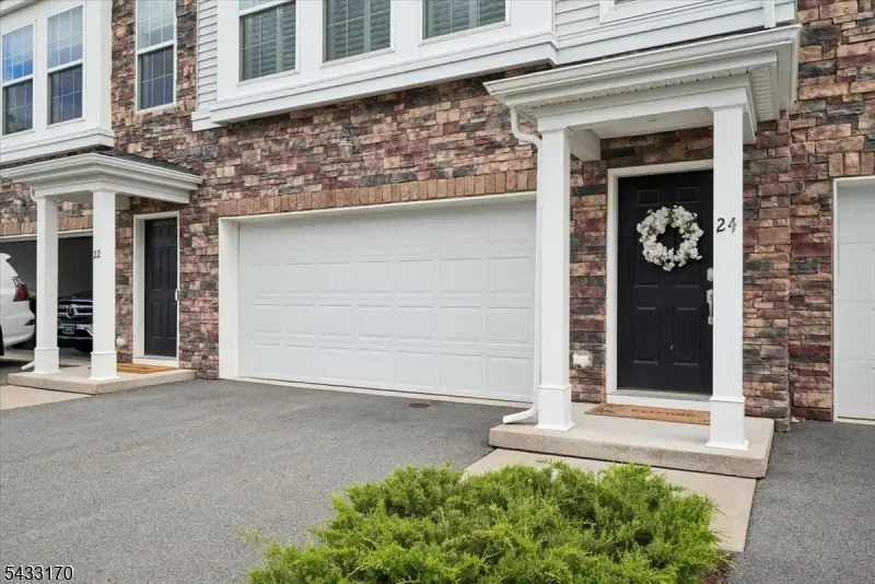 24 Gerhard Pl, Morris, NJ 07960 - #2