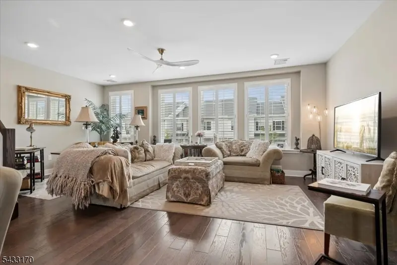24 Gerhard Pl, Morris, NJ 07960 - #3