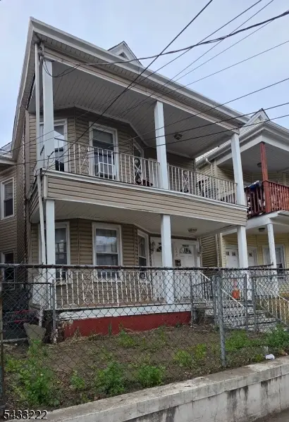 266 Madison St, Passaic City, NJ 07055