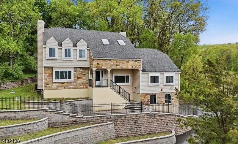 112 Knob Hill Rd, Washington, NJ 07853 - #1