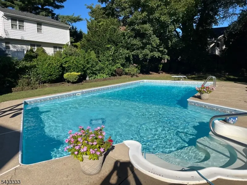 3 Carol Ct, Cranford, NJ 07016 - #2