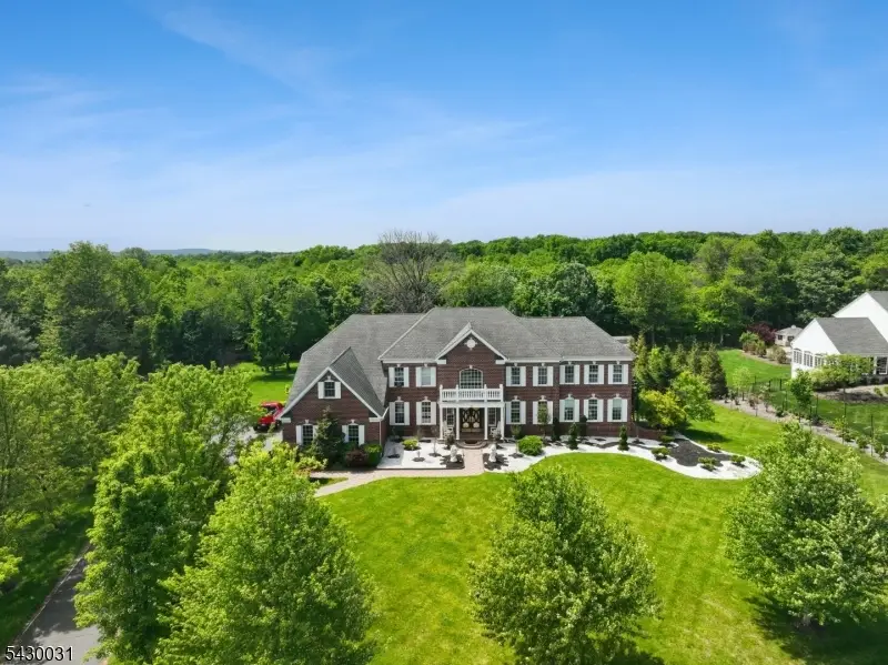 23 Balmoral Dr, Pittstown, NJ 08867 - #2