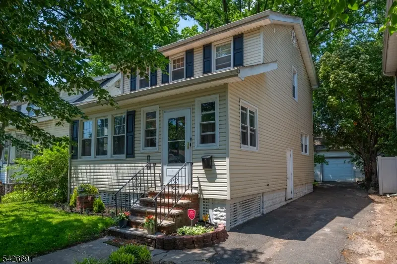 2160 Allen St, Rahway, NJ 07065 - #2