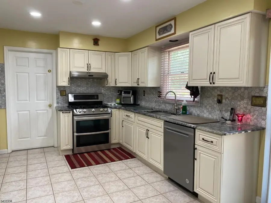 10 Warrior Way, Parsippany Troy Hills, NJ 07054 - #3