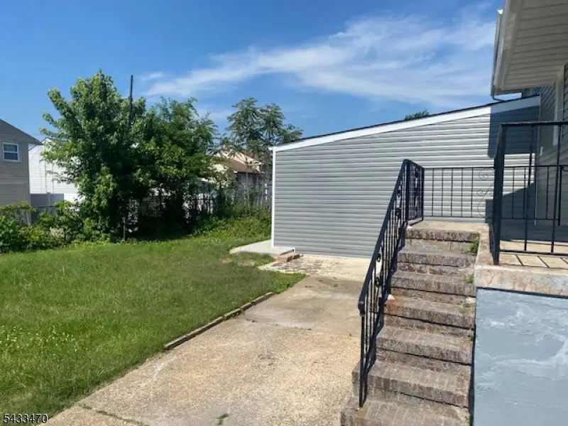 9 Bernath St, Carteret, NJ 07008 - #3