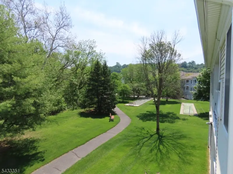 4020 Brookfield Glen Dr, Brookfield, NJ 07823 - #2