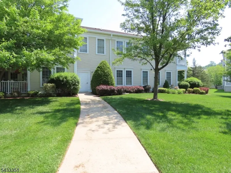 4020 Brookfield Glen Dr, Brookfield, NJ 07823 - #3