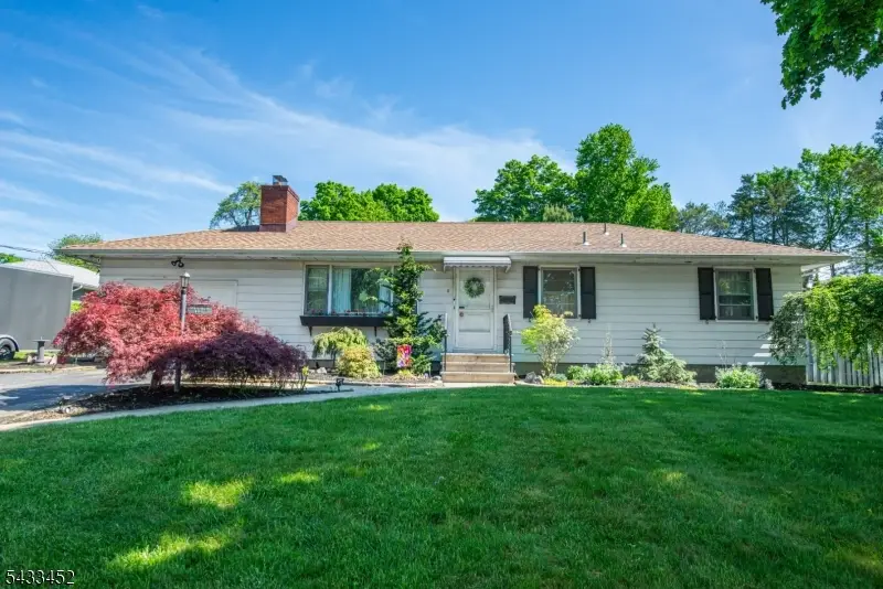 8 Shirley Ter, Kinnelon, NJ 07405 - #1