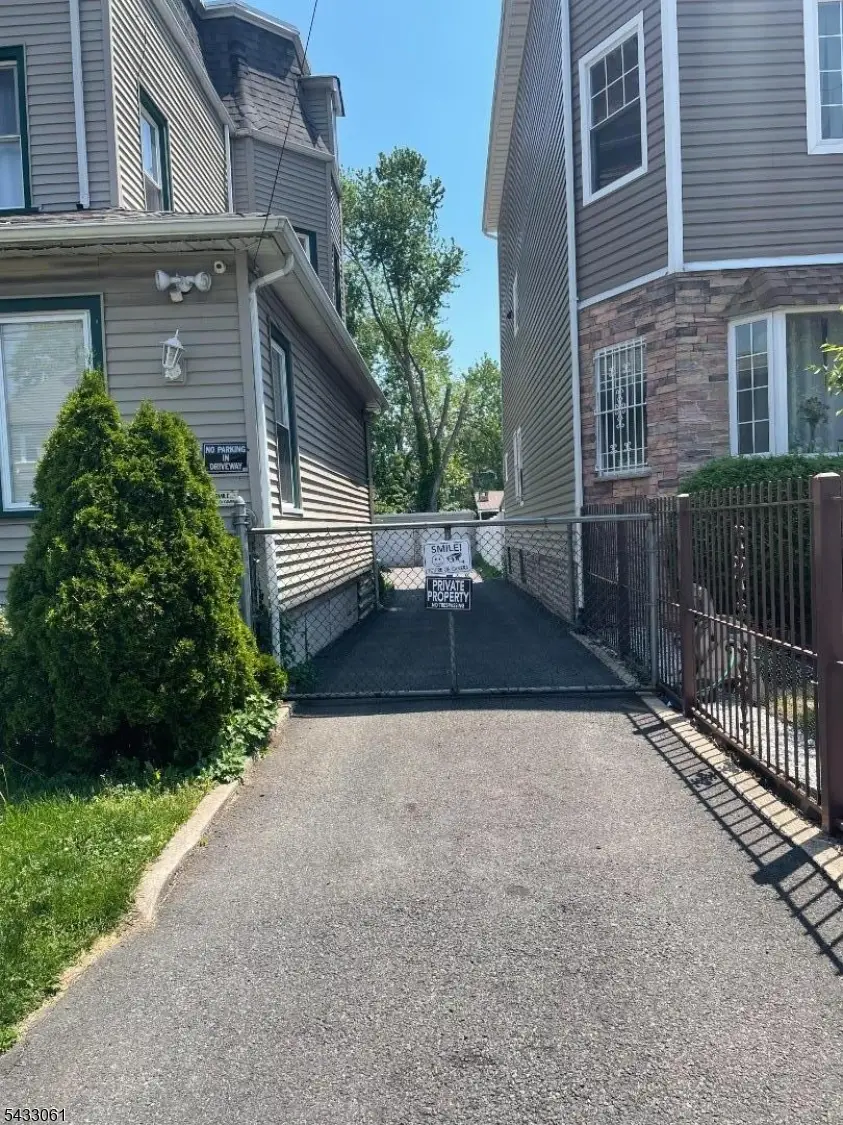 218 Orchard St, Elizabeth, NJ 07208 - #3