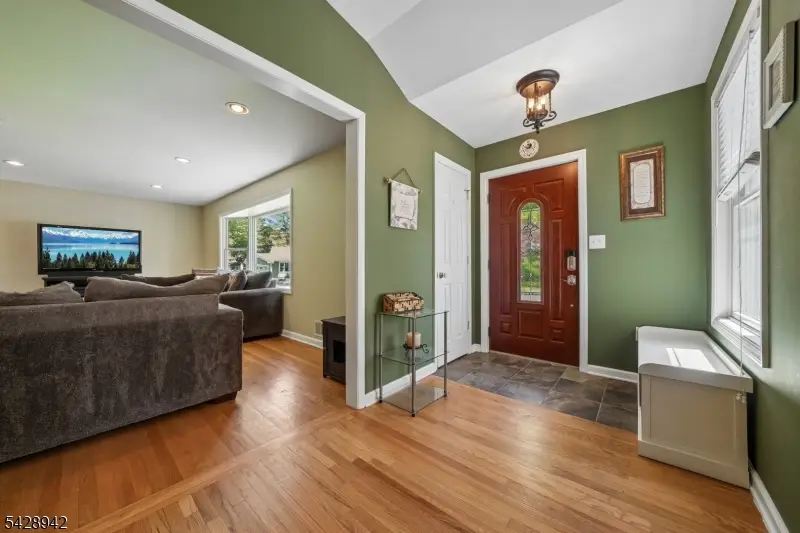 50 Newbrook Ln, Springfield, NJ 07081 - #3
