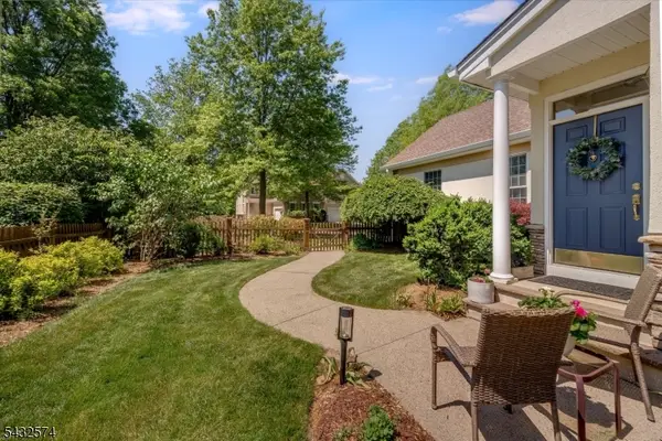 18 Wyckoff Way, Chester Twp., NJ 07930