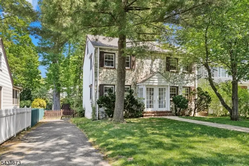 106 Gallows Hill Rd, Cranford, NJ 07016 - #2