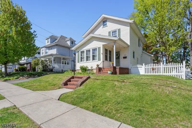 141 Henry St, Hasbrouck Heights, NJ 07604 - #2