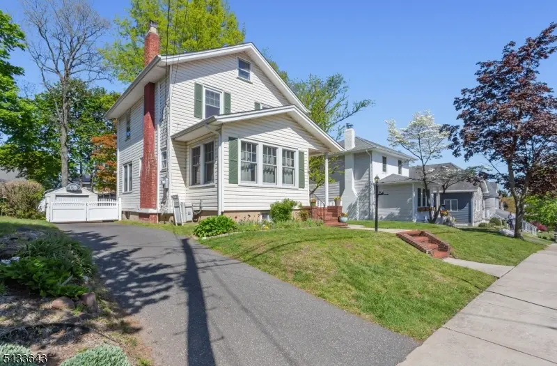 141 Henry St, Hasbrouck Heights, NJ 07604 - #3