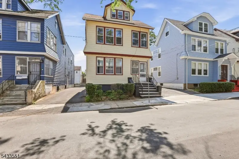 28 Underwood St, Newark, NJ 07106 - #2