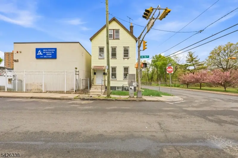 470 14th Ave, Newark, NJ 07106 - #1