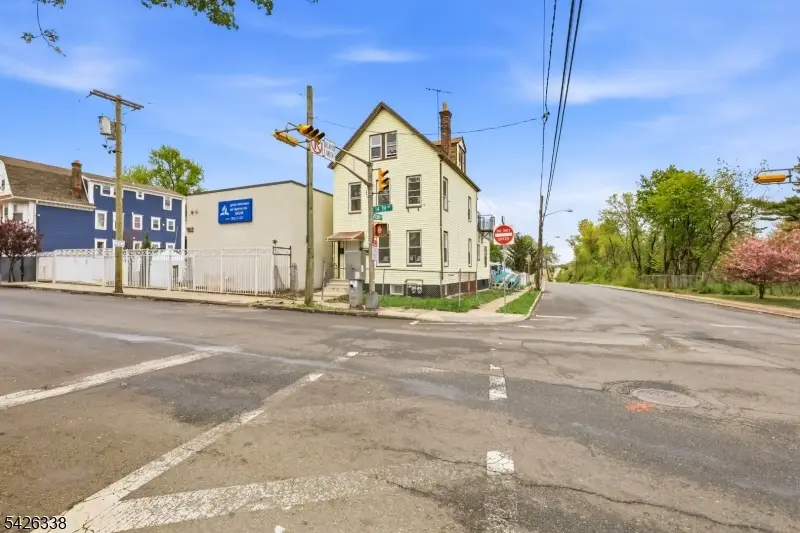 470 14th Ave, Newark, NJ 07106 - #2