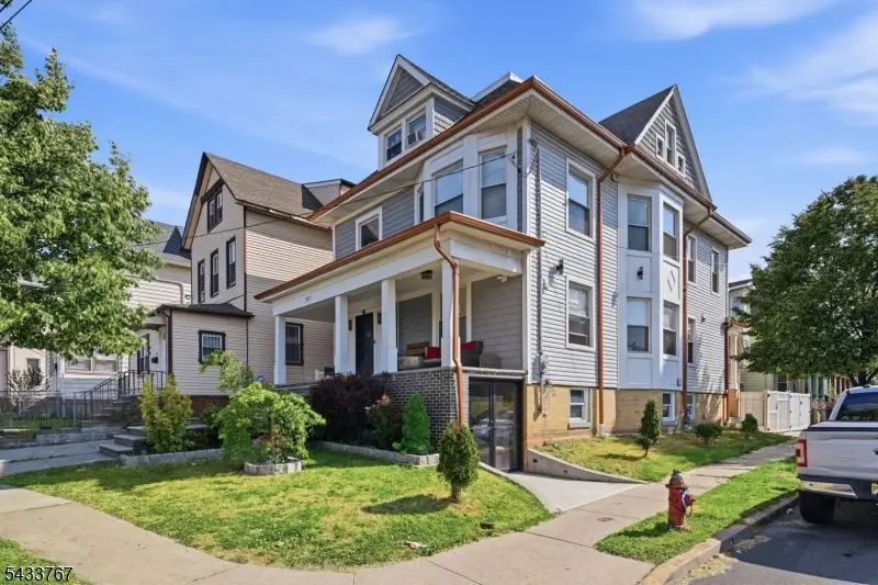 334 1st Ave, Elizabethport, NJ 07206 - #2