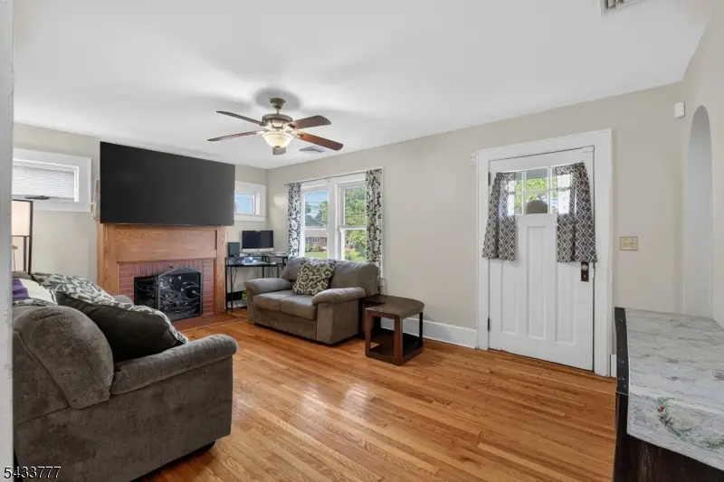 339 N 8th Ave, Manville, NJ 08835 - #3