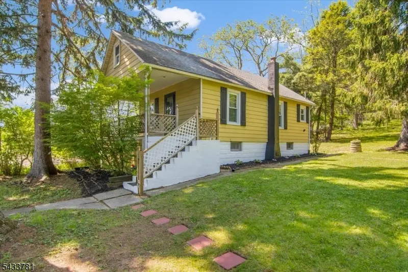 288 Belvidere Ave, Oxford, NJ 07863 - #1