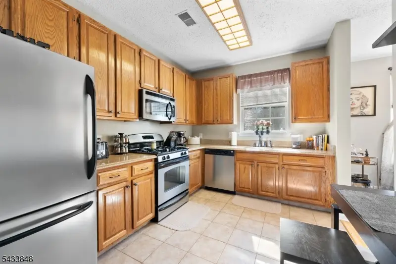 65 Hancock Dr, Morris, NJ 07960 - #3