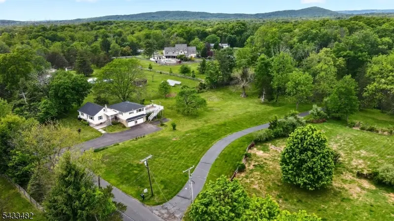 127 Hillcrest Rd, Readington, NJ 08822 - #3
