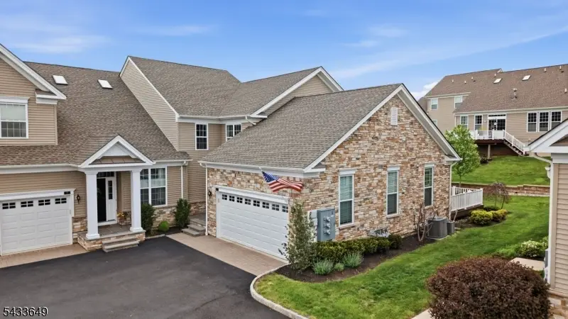 8 Van Cleef Dr, Readington, NJ 08889 - #2