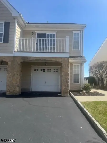 132 Mountainside Dr #132, Pompton Lakes Boro, NJ 07442