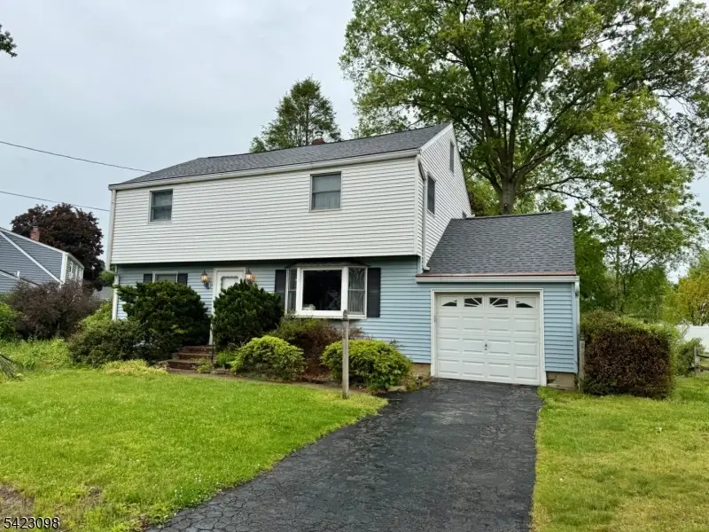 52 Burch Dr, Morris Plains, NJ 07950 - #1