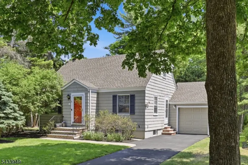 156 N Hillside Ave, Chatham, NJ 07928 - #1