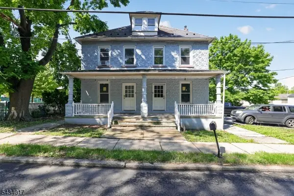 582 Roseberry St, Phillipsburg Town, NJ 08865