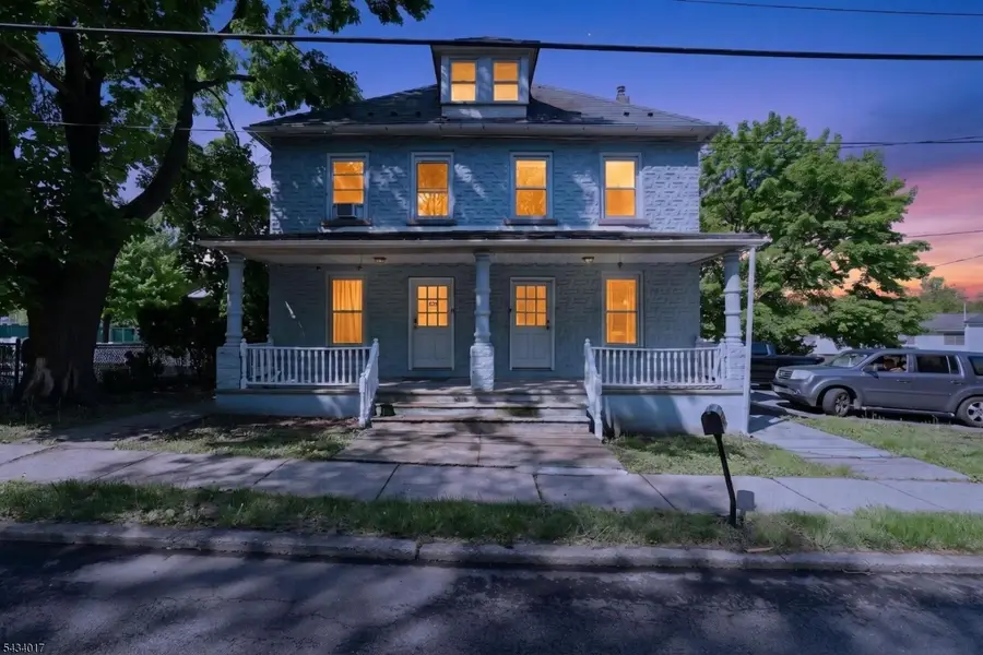 582 Roseberry St, Phillipsburg, NJ 08865 - #3