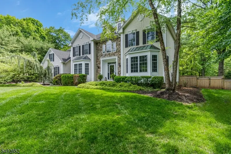 8 Yohn Dr, Bridgewater, NJ 08807 - #2