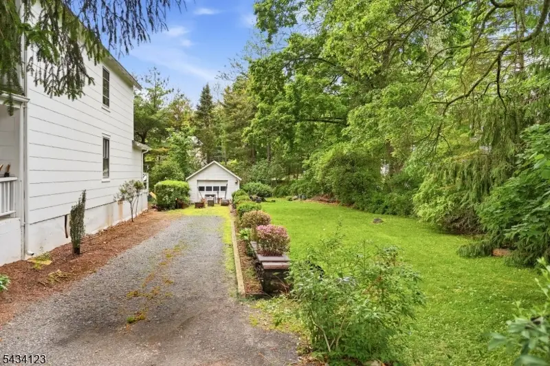 12 Bodnar St, Bernardsville, NJ 07924 - #3