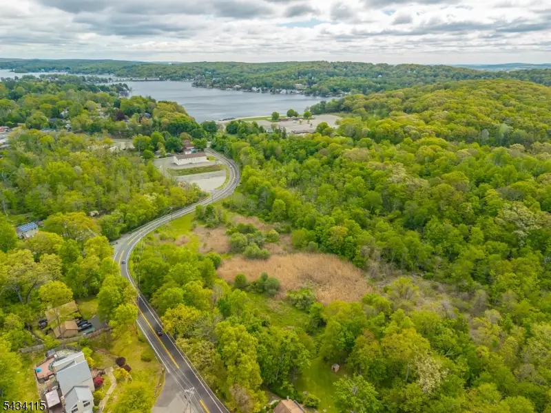 28 Brooklyn Stanhope Rd, Hopatcong, NJ 07874 - #1