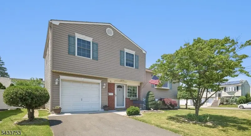 53 Orchard St, Carteret, NJ 07008 - #1